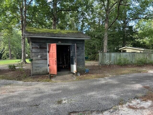 617 Pickwood Drive, Manning, SC 29102