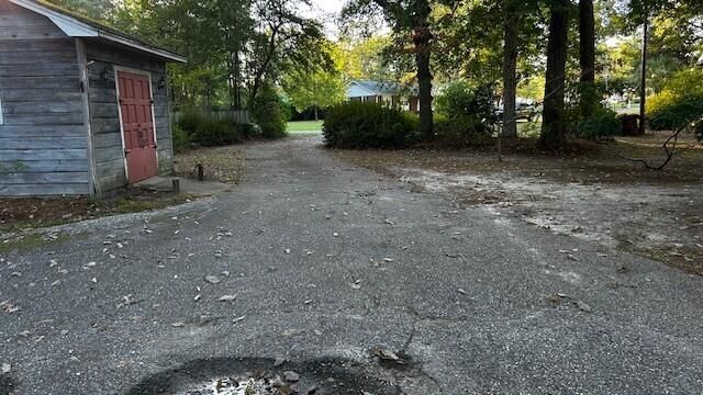 617 Pickwood Drive, Manning, SC 29102