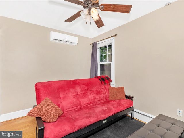 902 CHESTNUT ST, Frederick, MD 21703