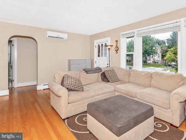 902 CHESTNUT ST, Frederick, MD 21703