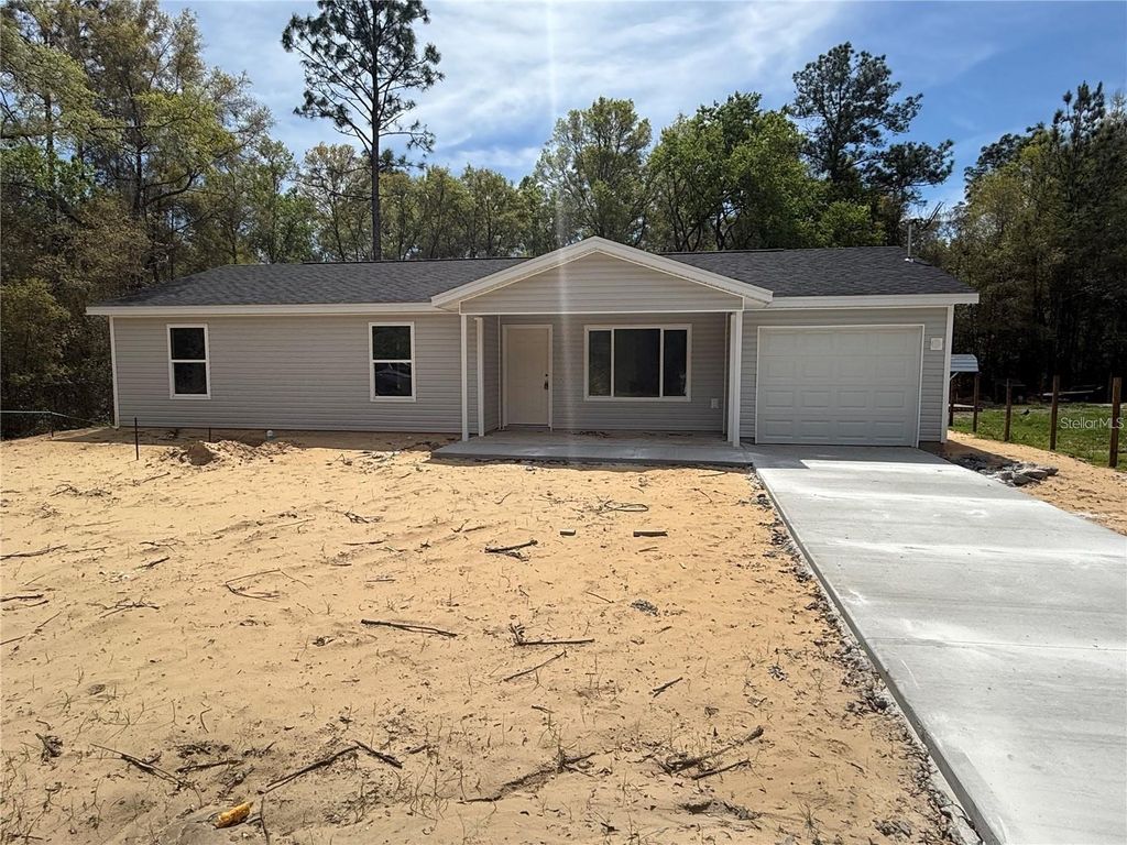8 SEQUOIA DRIVE COURSE, Ocklawaha, FL 32179