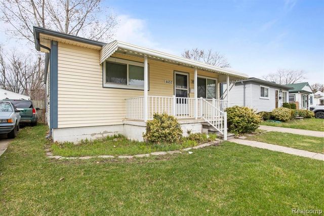 4452 Edgewood Street, Dearborn Heights, MI 48125