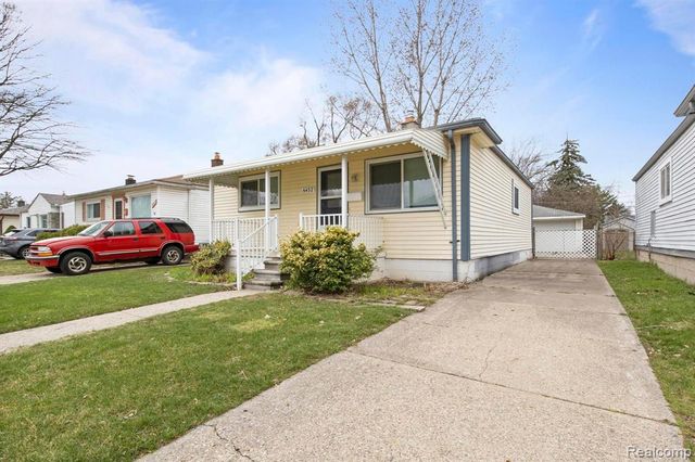 4452 Edgewood Street, Dearborn Heights, MI 48125