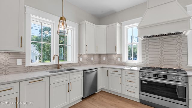 412 Main Street, Bay Saint Louis, MS 39520