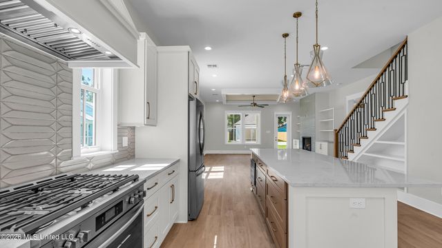 412 Main Street, Bay Saint Louis, MS 39520