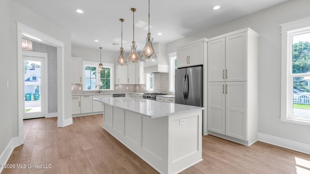 412 Main Street, Bay Saint Louis, MS 39520