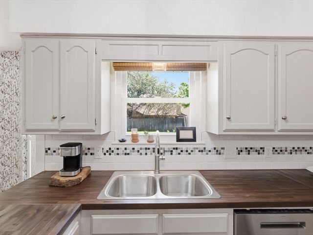 2021 N Lake Trail, Denton, TX 76201