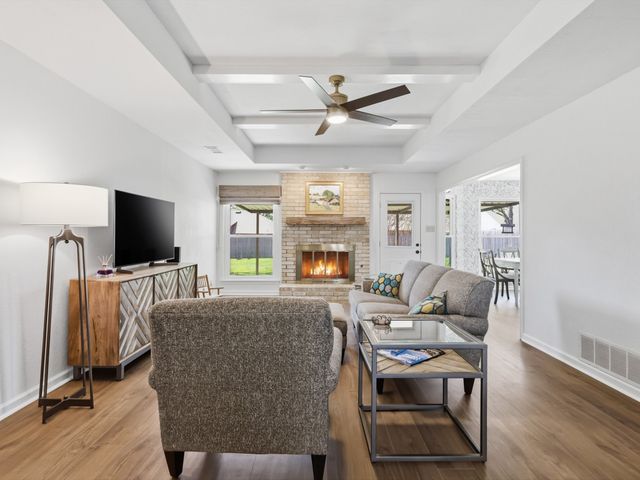 2021 N Lake Trail, Denton, TX 76201