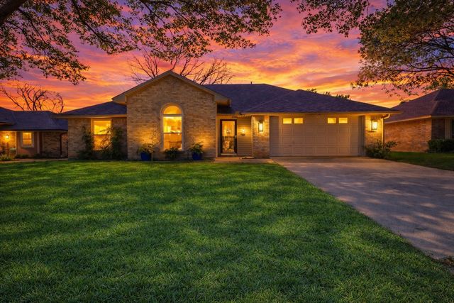 2021 N Lake Trail, Denton, TX 76201