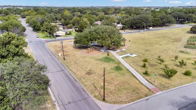 2021 N Lake Trail, Denton, TX 76201