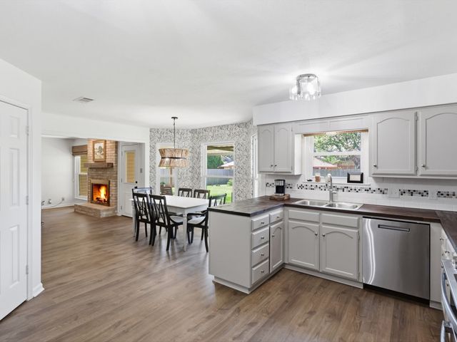 2021 N Lake Trail, Denton, TX 76201