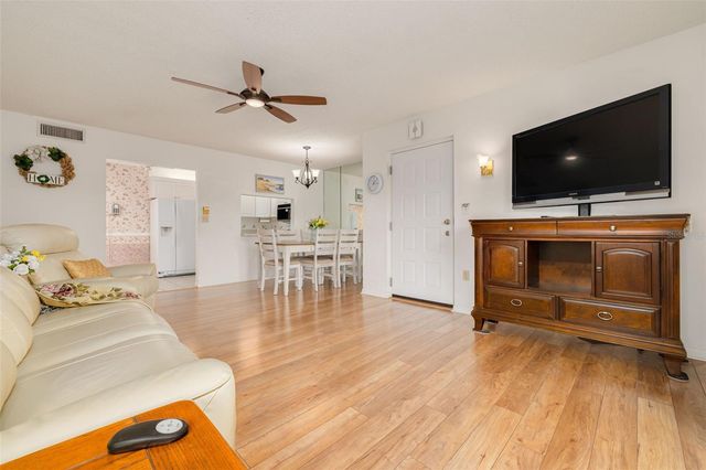 1882 PINE RIDGE WAY W C2, Palm Harbor, FL 34684