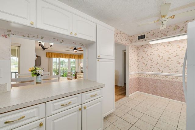 1882 PINE RIDGE WAY W C2, Palm Harbor, FL 34684