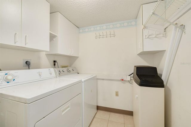 1882 PINE RIDGE WAY W C2, Palm Harbor, FL 34684