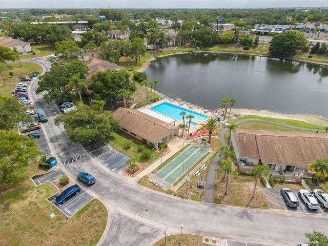 1882 PINE RIDGE WAY W C2, Palm Harbor, FL 34684