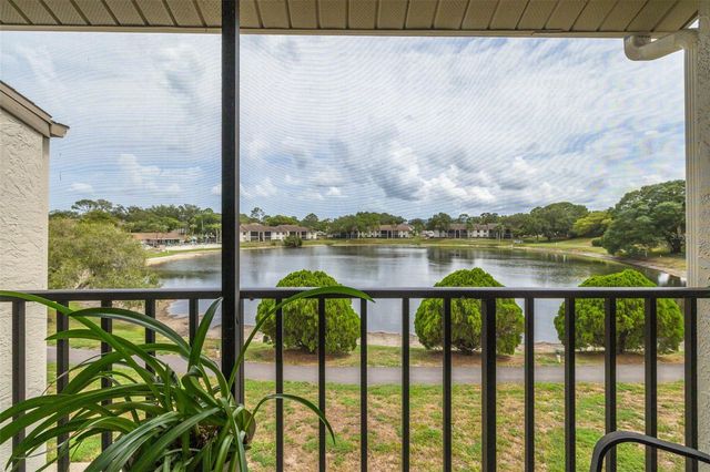 1882 PINE RIDGE WAY W C2, Palm Harbor, FL 34684