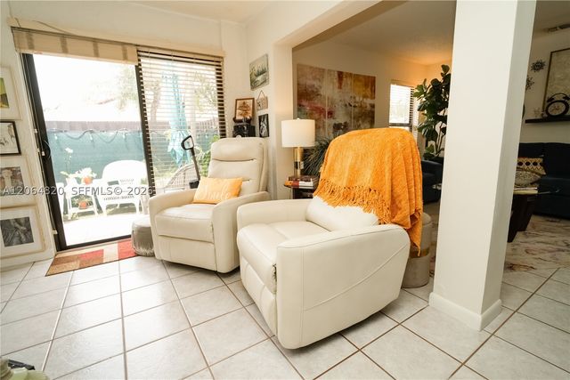 14945 SW 49th Ln H-6, Miami, FL 33185
