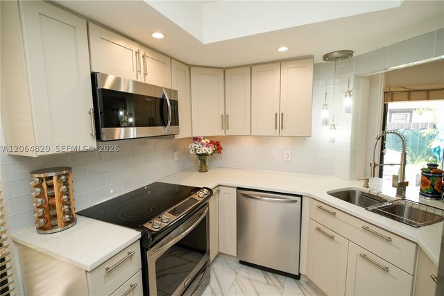 14945 SW 49th Ln H-6, Miami, FL 33185