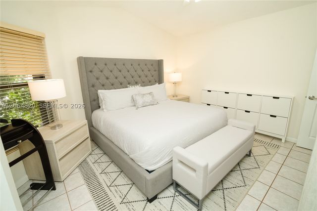 14945 SW 49th Ln H-6, Miami, FL 33185