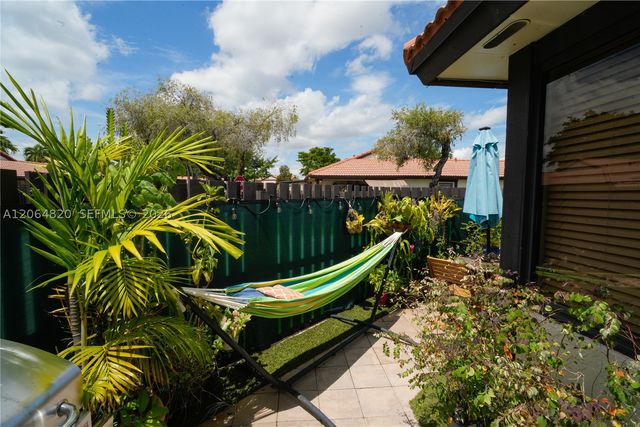 14945 SW 49th Ln H-6, Miami, FL 33185