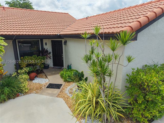 14945 SW 49th Ln H-6, Miami, FL 33185
