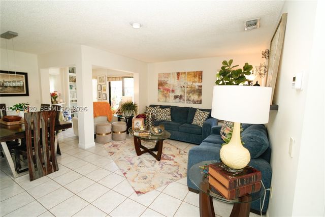 14945 SW 49th Ln H-6, Miami, FL 33185