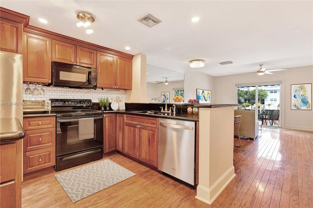 2533 NE 15th St, Pompano Beach, FL 33062