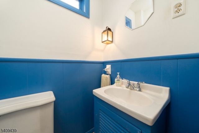 38 Inwood Rd, Chatham Boro, NJ 07928