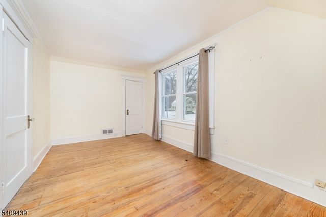 38 Inwood Rd, Chatham Boro, NJ 07928