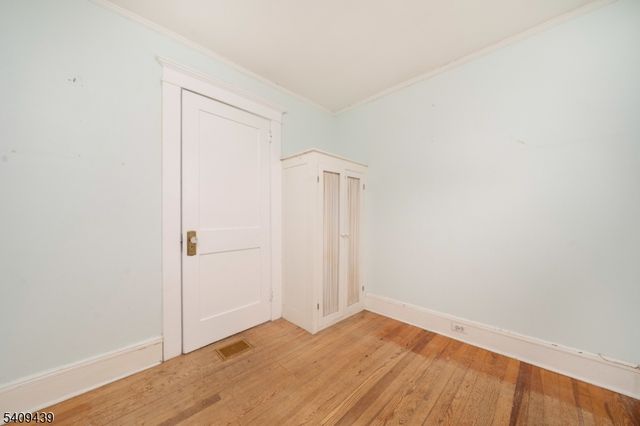 38 Inwood Rd, Chatham Boro, NJ 07928