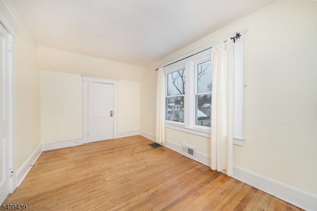 38 Inwood Rd, Chatham Boro, NJ 07928