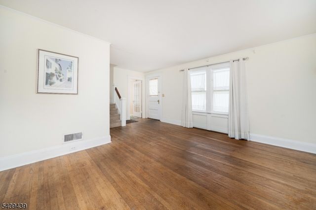 38 Inwood Rd, Chatham Boro, NJ 07928