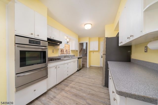 38 Inwood Rd, Chatham Boro, NJ 07928