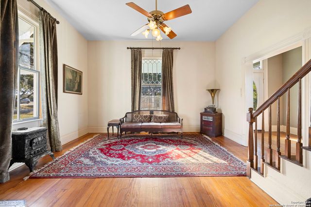 980 Old Boerne, Bulverde, TX 78163