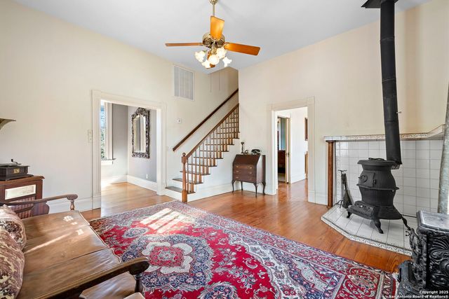 980 Old Boerne, Bulverde, TX 78163