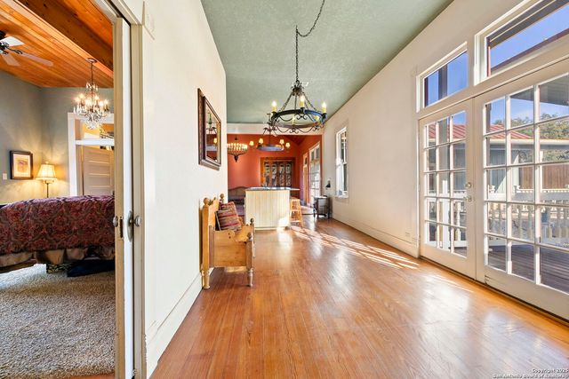 980 Old Boerne, Bulverde, TX 78163