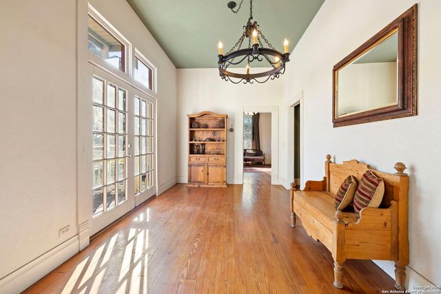 980 Old Boerne, Bulverde, TX 78163