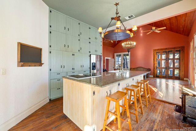 980 Old Boerne, Bulverde, TX 78163