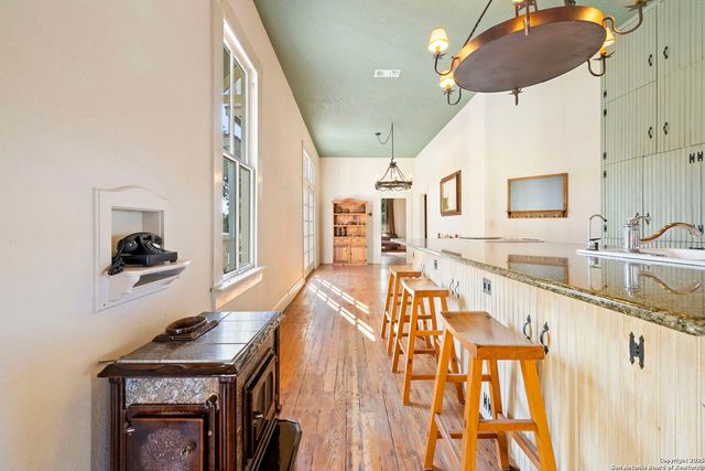 980 Old Boerne, Bulverde, TX 78163