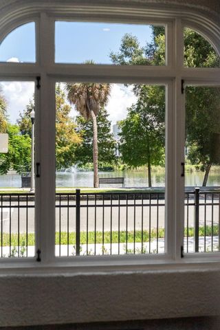 250 MIRROR LAKE DRIVE N, St Petersburg, FL 33701