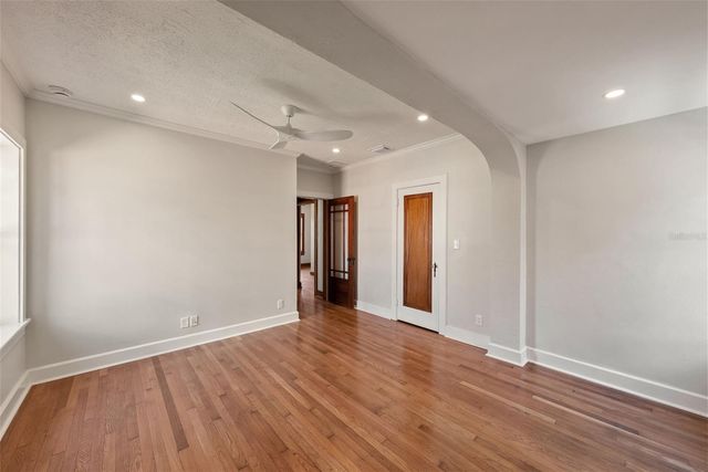 250 MIRROR LAKE DRIVE N, St Petersburg, FL 33701