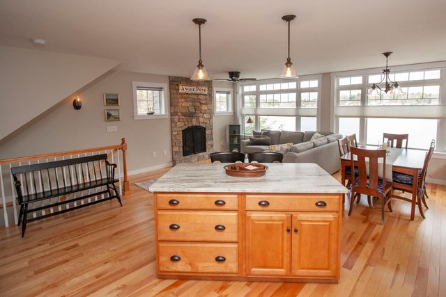 271 Pond View Drive, Hampstead, NH 03826