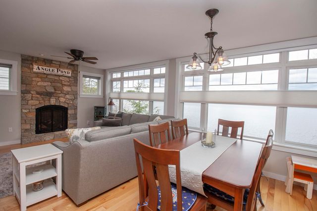 271 Pond View Drive, Hampstead, NH 03826