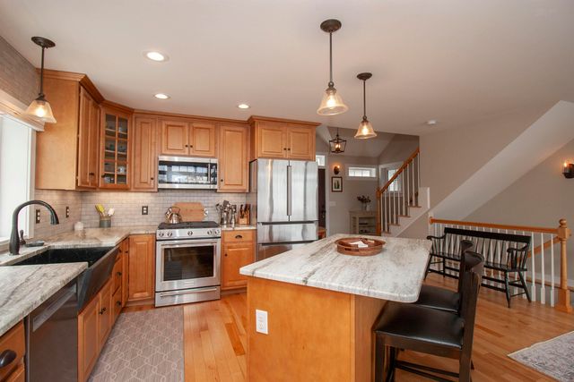 271 Pond View Drive, Hampstead, NH 03826