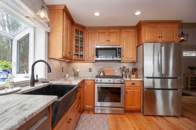 271 Pond View Drive, Hampstead, NH 03826