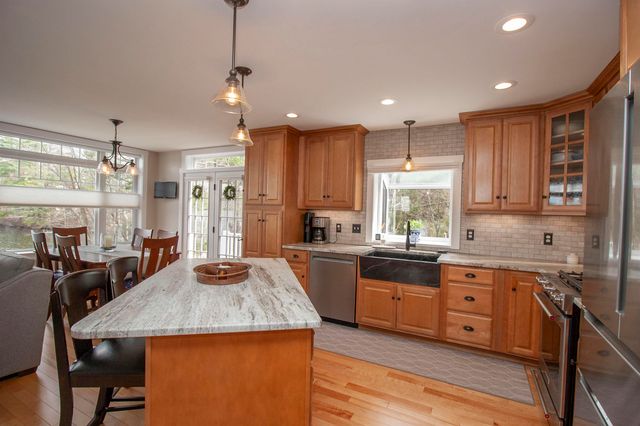 271 Pond View Drive, Hampstead, NH 03826
