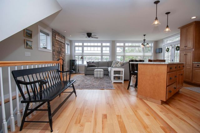 271 Pond View Drive, Hampstead, NH 03826