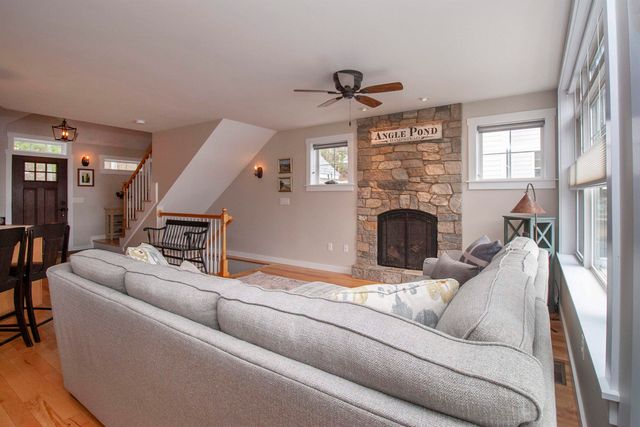 271 Pond View Drive, Hampstead, NH 03826