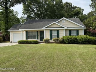 1905 N County Drive, Castle Hayne, NC 28429