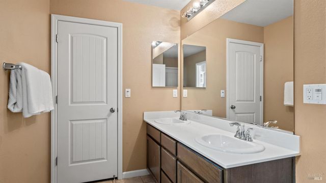 3862 Clay Bank Rd, Fairfield, CA 94533